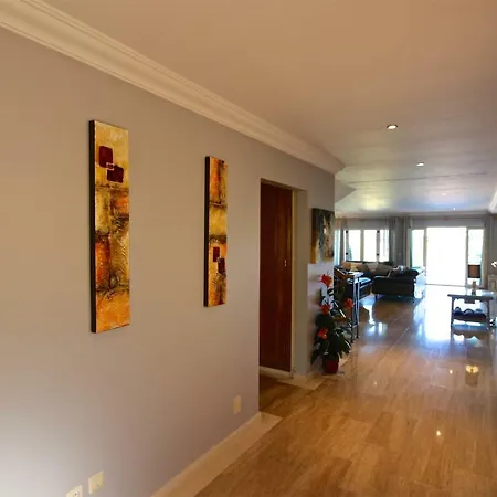 Heloise 139 - Clever Details Villa *