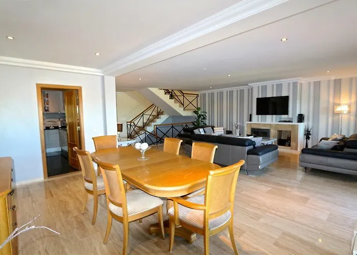 Heloise 139 - Clever Details Βιλαμούρα